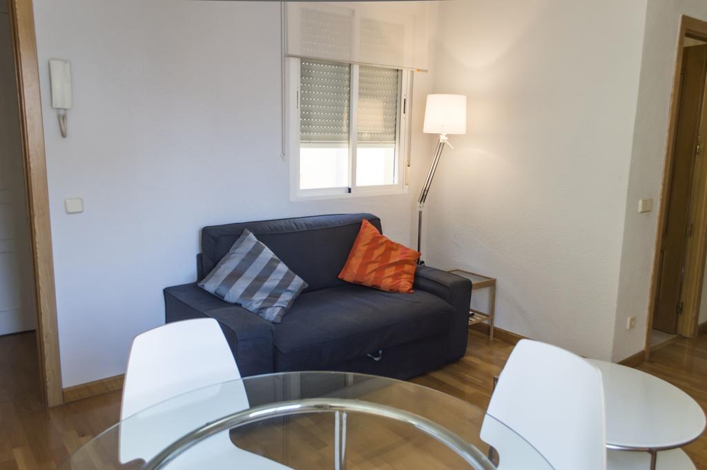 For You Rentals Reina Sofia Apartment Temporal Df21 Madrid Exterior photo